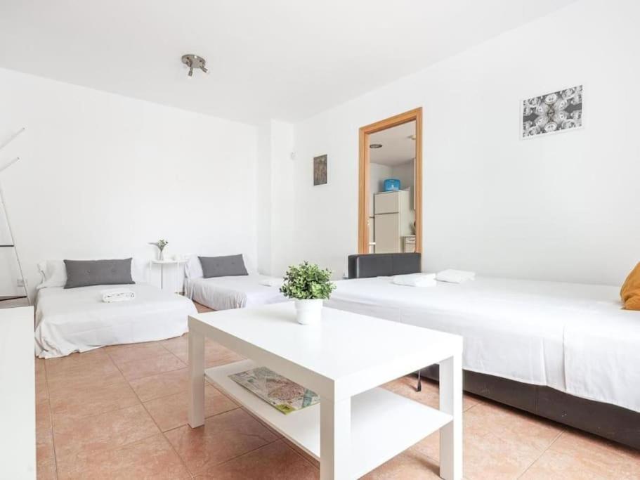 Alojamiento Con Piscina Y Parking En Sevilla La Algaba Exterior photo