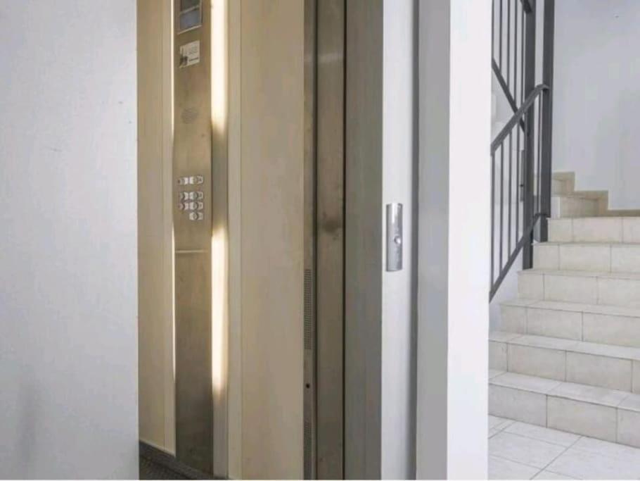 Alojamiento Con Piscina Y Parking En Sevilla La Algaba Exterior photo